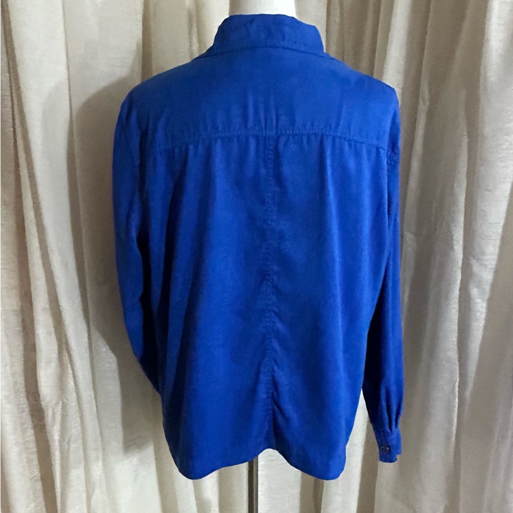 Royal blue Chico’s Shirt. - Picture 2 of 6